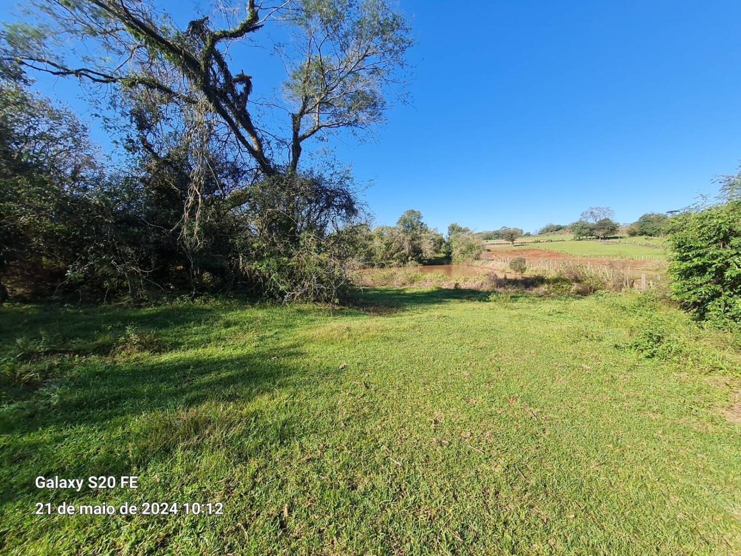 Chácara à venda com 2 quartos, 20000m² - Foto 11