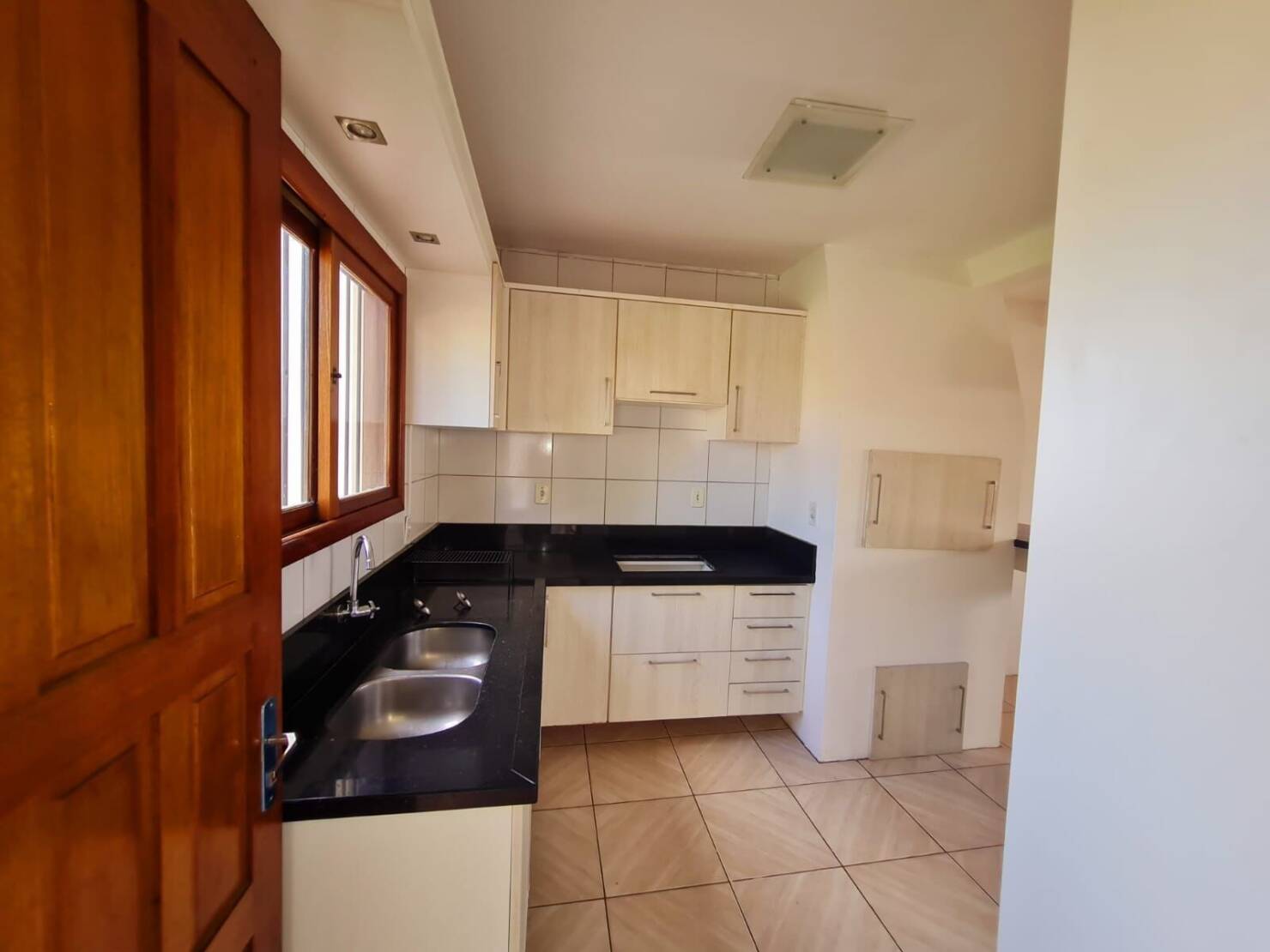 Apartamento à venda com 2 quartos, 87m² - Foto 4