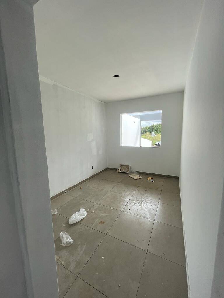 Casa à venda com 1 quarto, 63m² - Foto 2