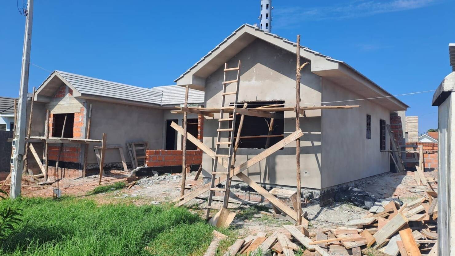 Casa à venda com 2 quartos, 59m² - Foto 4