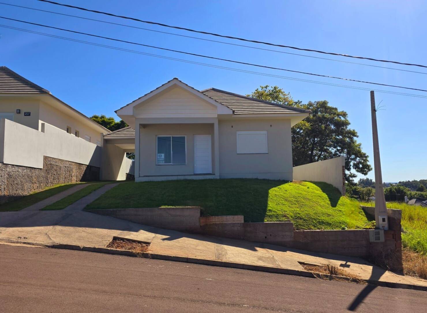 Casa à venda com 3 quartos, 120m² - Foto 2