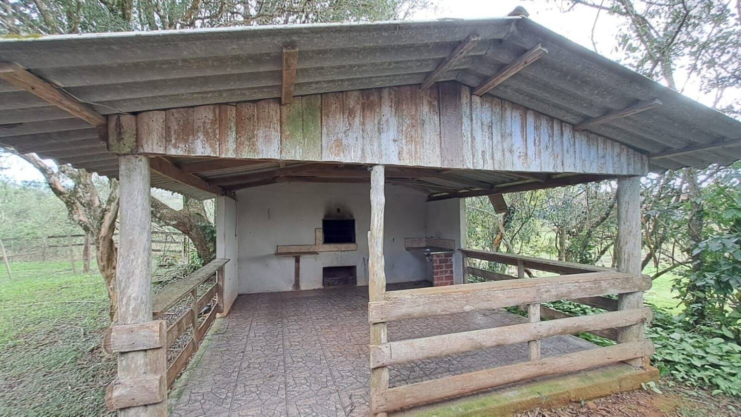 Sítio à venda com 2 quartos, 110m² - Foto 24