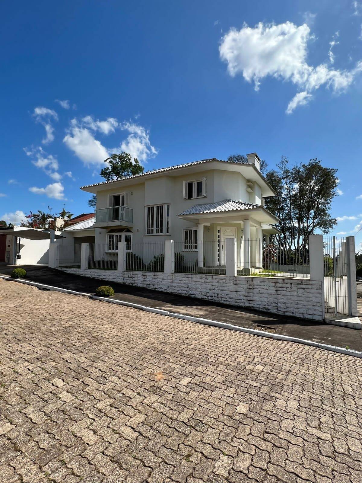 Casa, 3 quartos, 205 m² - Foto 1