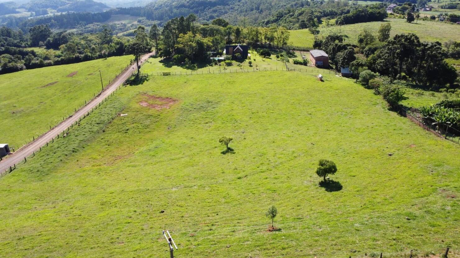Chácara à venda com 3 quartos, 190m² - Foto 42