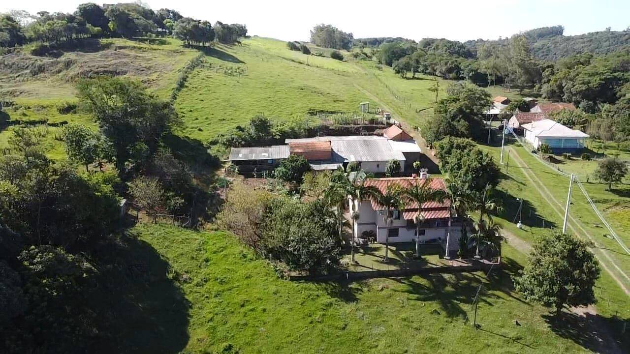 Sítio à venda com 4 quartos, 150m² - Foto 9