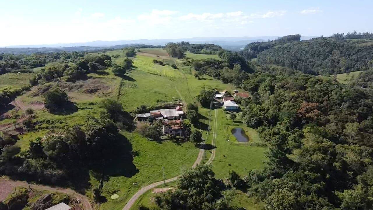 Sítio à venda com 4 quartos, 150m² - Foto 10