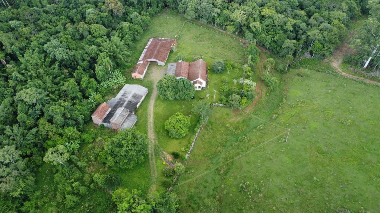 Sítio à venda com 4 quartos, 150m² - Foto 1