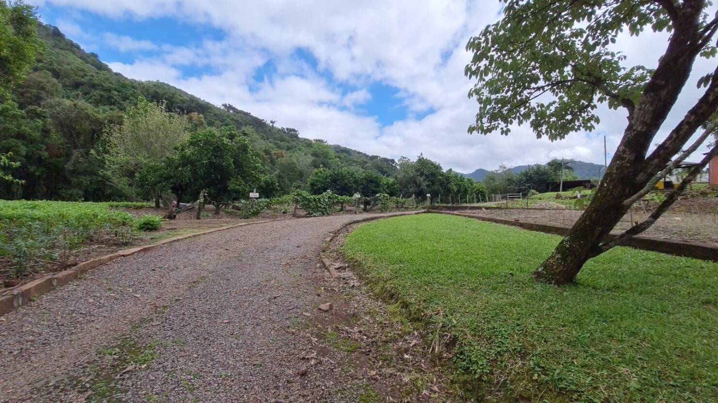 Chácara à venda com 3 quartos, 600m² - Foto 16