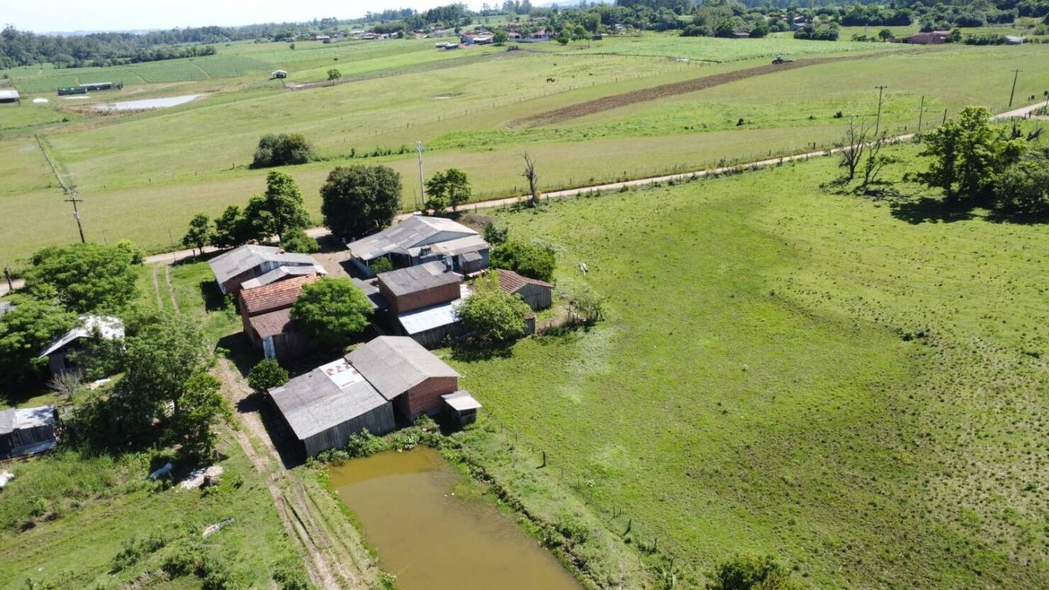Fazenda à venda com 2 quartos, 68000m² - Foto 19