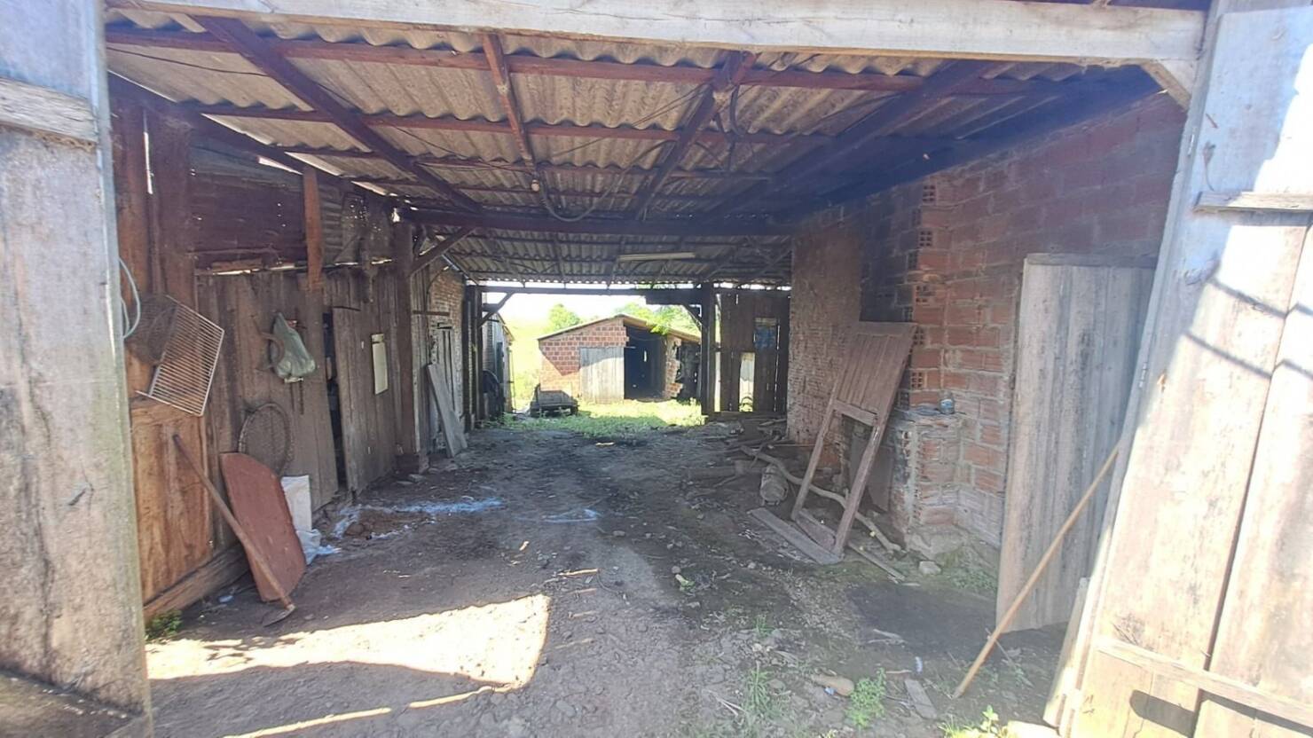 Fazenda à venda com 2 quartos, 68000m² - Foto 33