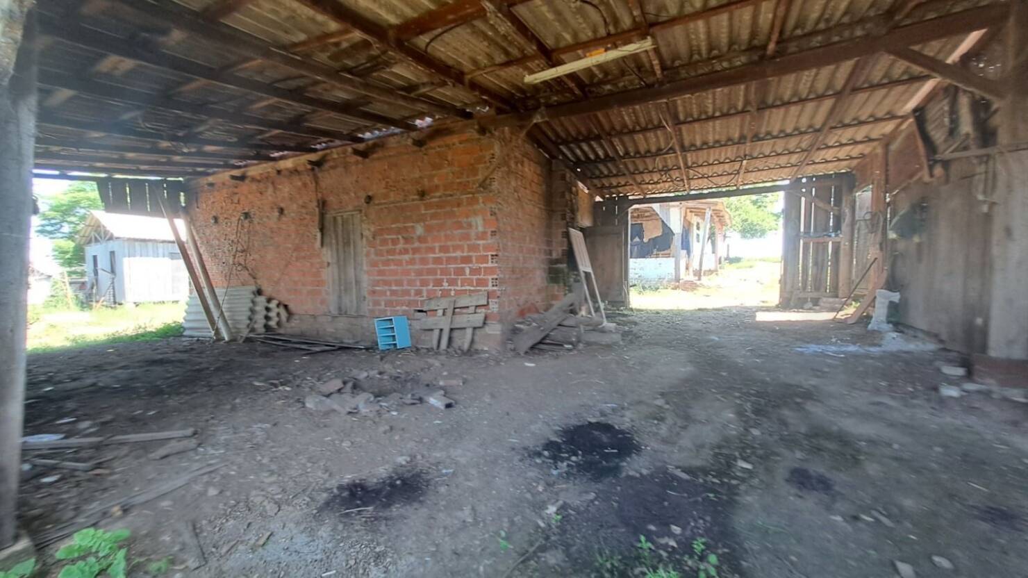 Fazenda à venda com 2 quartos, 68000m² - Foto 35