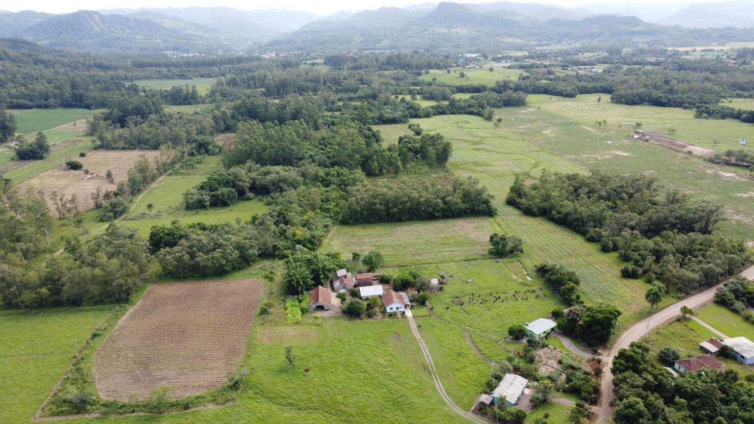 Fazenda à venda com 3 quartos, 240m² - Foto 5