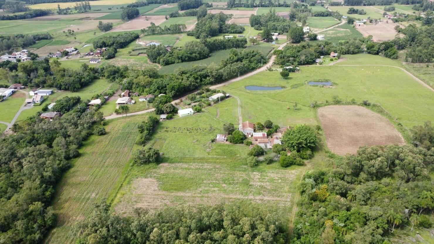 Fazenda à venda com 3 quartos, 240m² - Foto 27