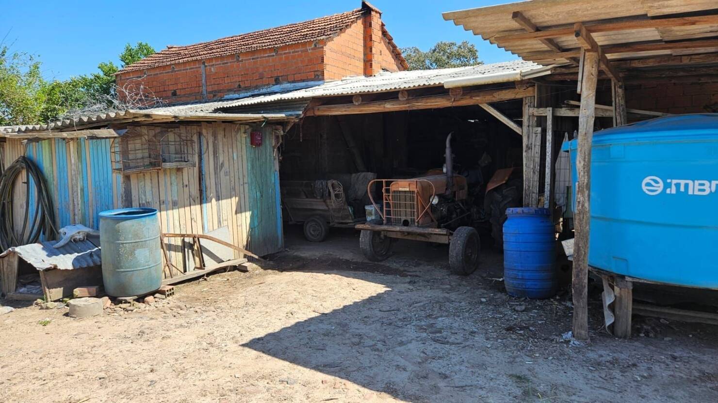 Fazenda à venda com 3 quartos, 250m² - Foto 8