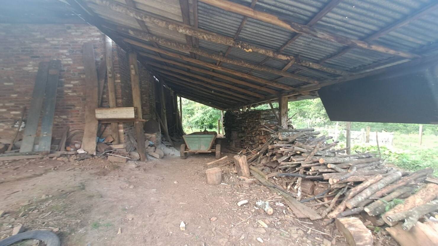 Chácara à venda com 2 quartos, 120m² - Foto 18