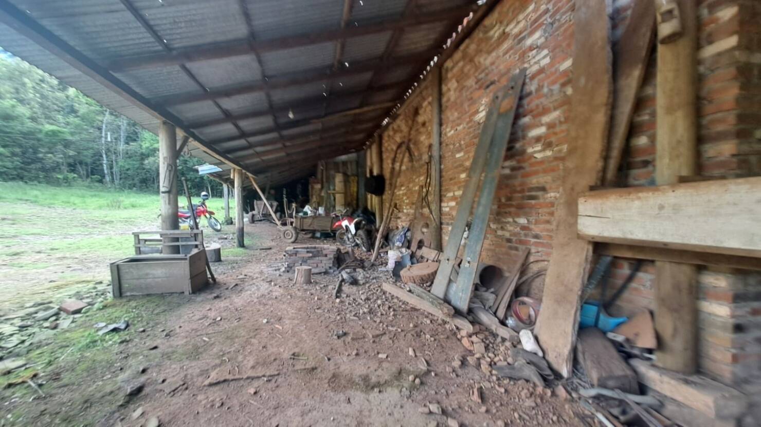 Chácara à venda com 2 quartos, 120m² - Foto 22