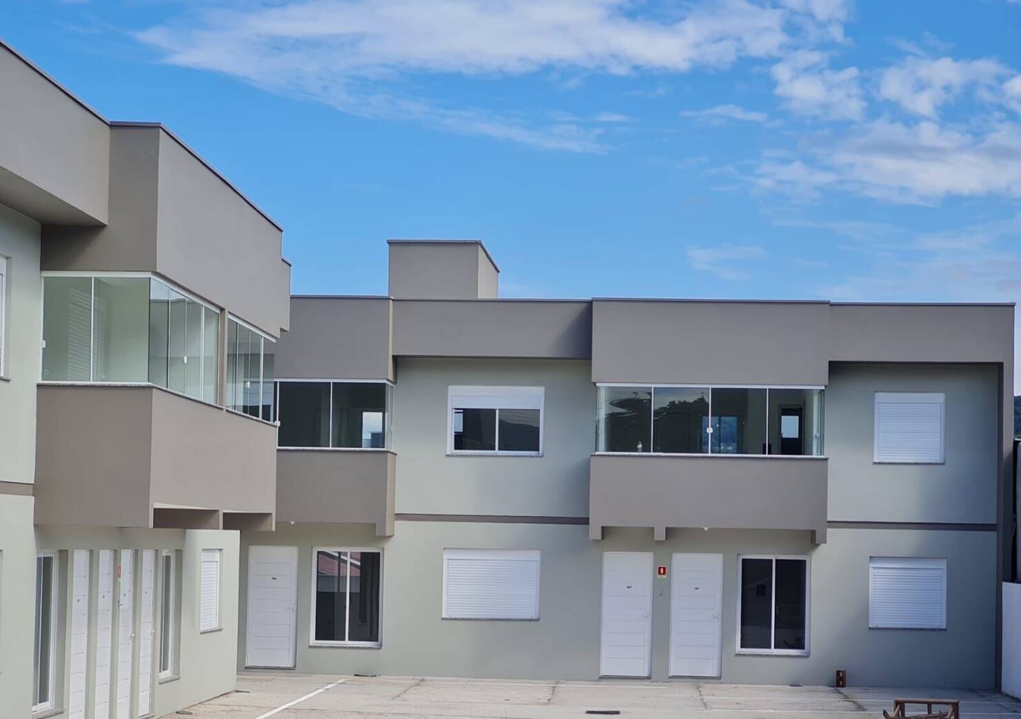 Apartamento à venda com 2 quartos, 71m² - Foto 1