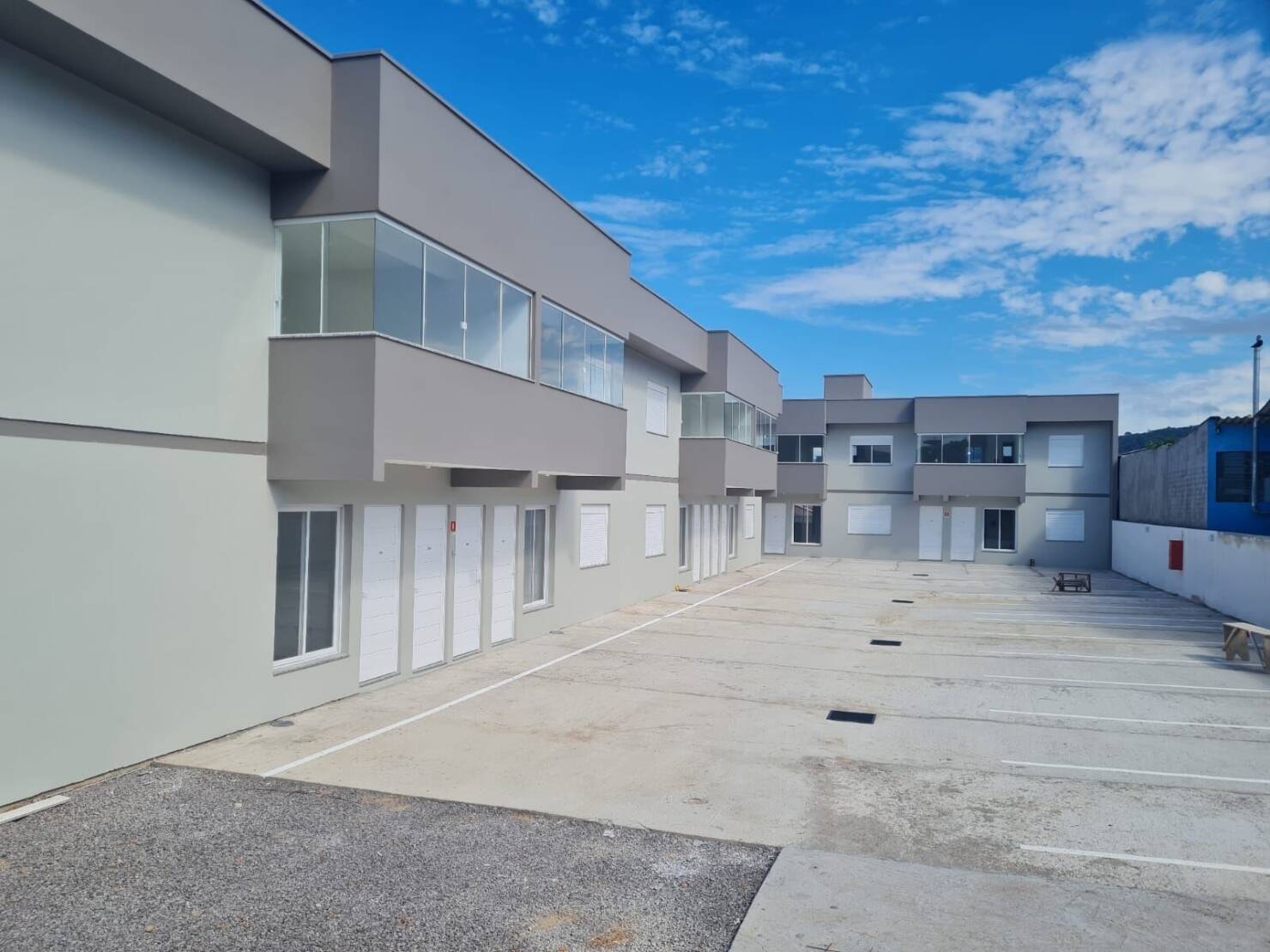 Apartamento à venda com 2 quartos, 71m² - Foto 2