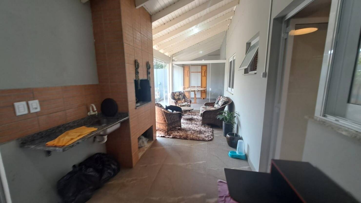 Casa, 3 quartos, 235 m² - Foto 2