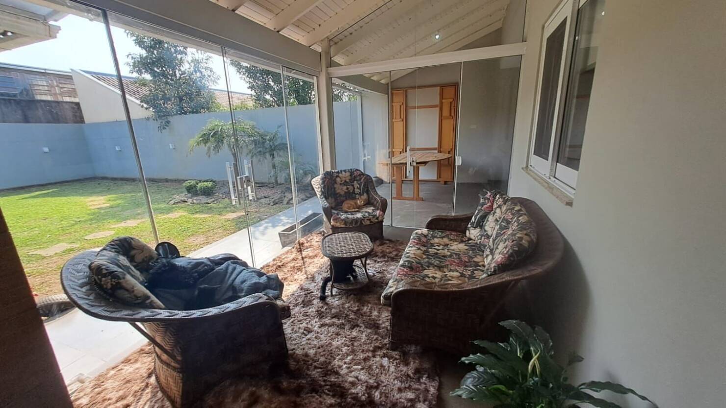 Casa, 3 quartos, 235 m² - Foto 3