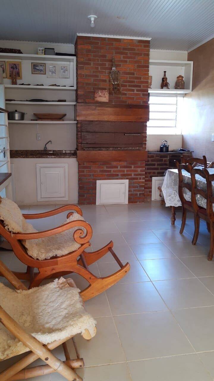Casa, 3 quartos, 178 m² - Foto 1