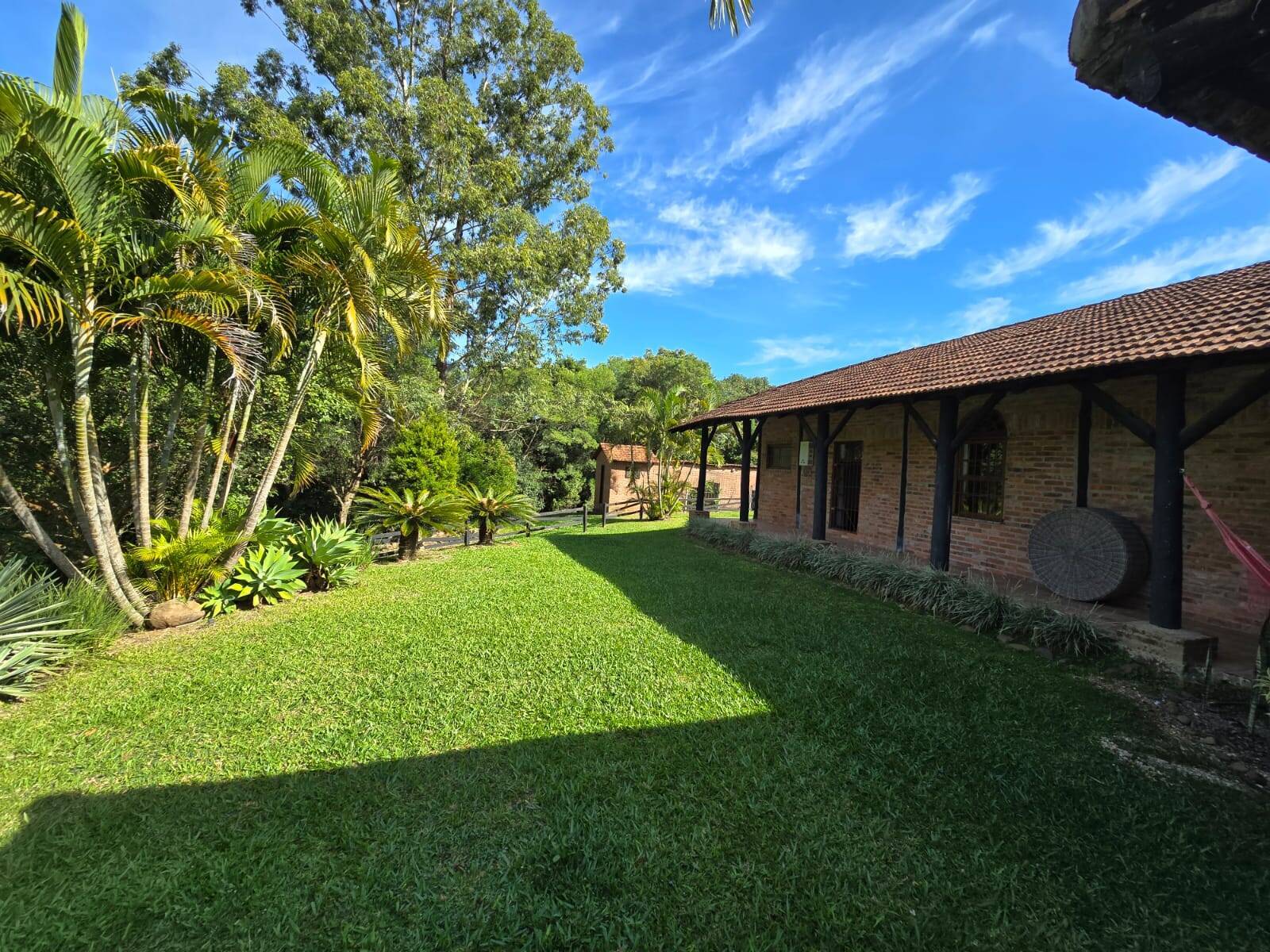 Casa à venda com 3 quartos, 303m² - Foto 8