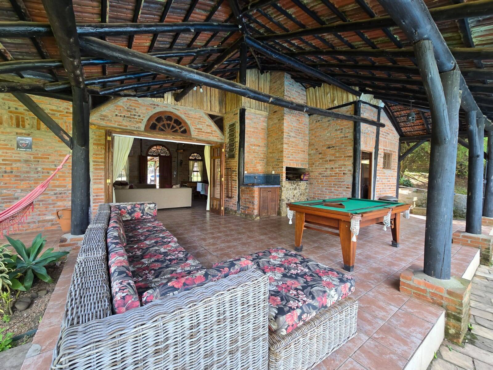 Casa à venda com 3 quartos, 303m² - Foto 19