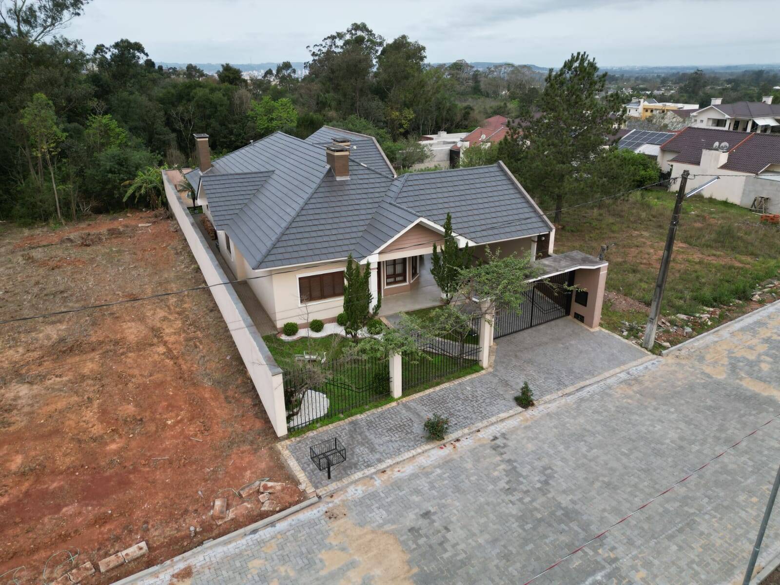 Casa, 3 quartos, 310 m² - Foto 1