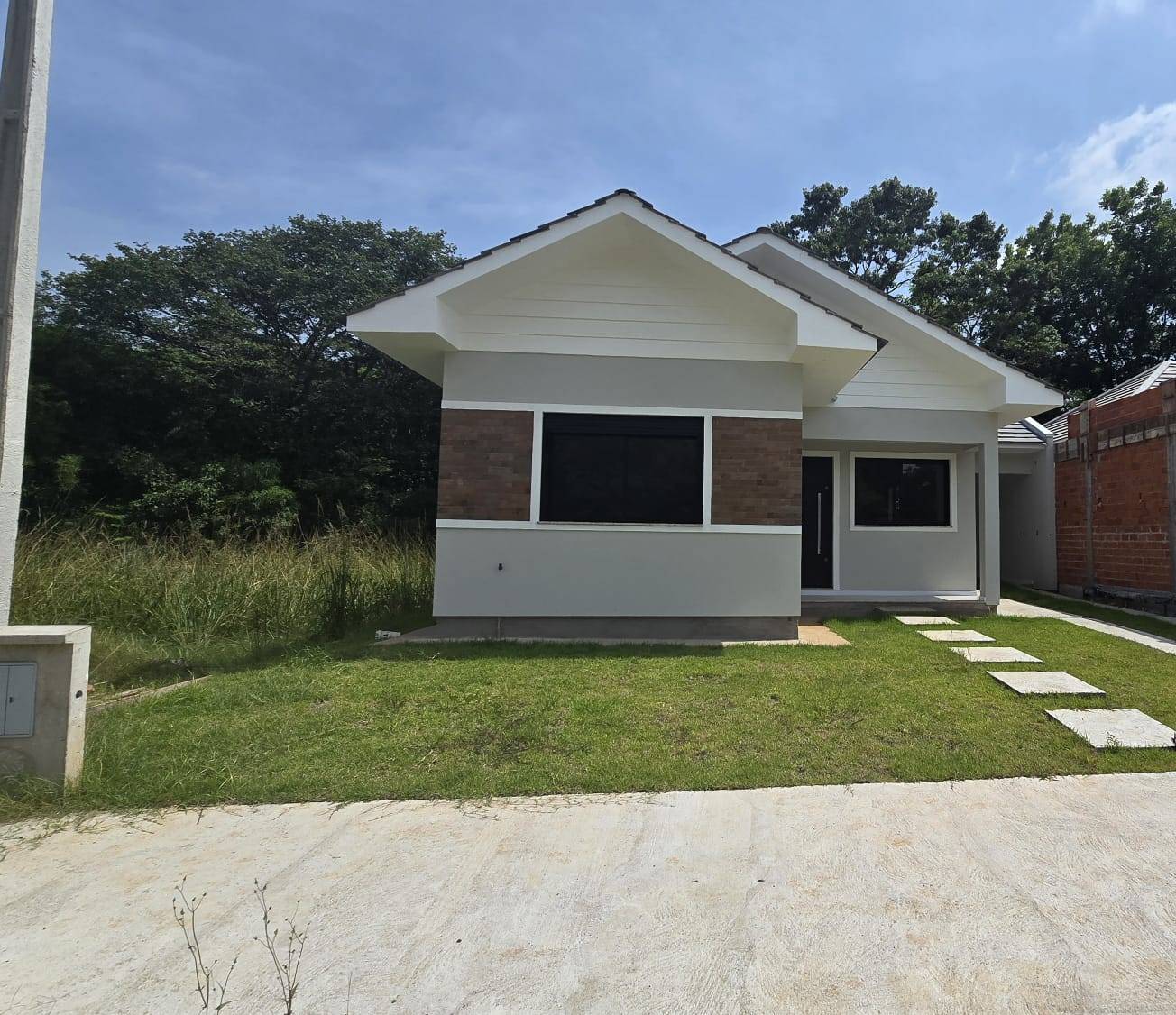 Casa, 3 quartos, 99 m² - Foto 1