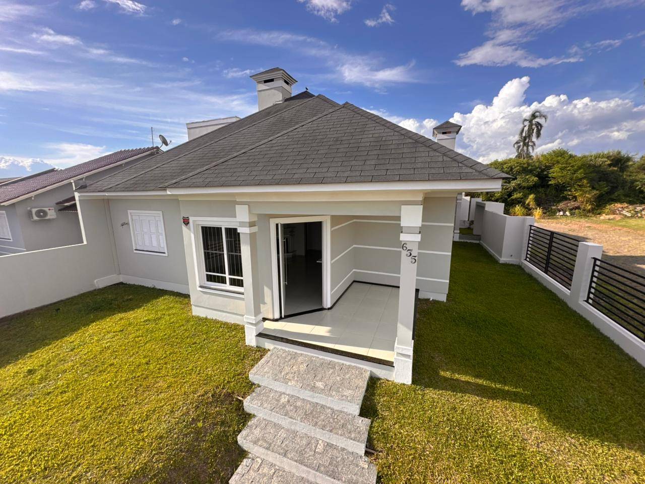 Casa, 3 quartos, 214 m² - Foto 2