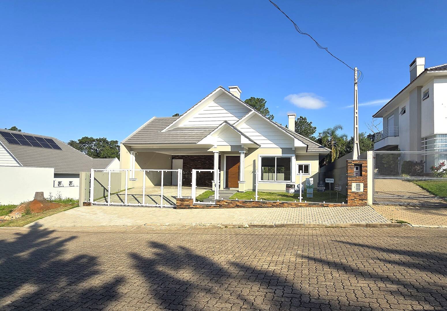 Casa, 3 quartos, 222 m² - Foto 2