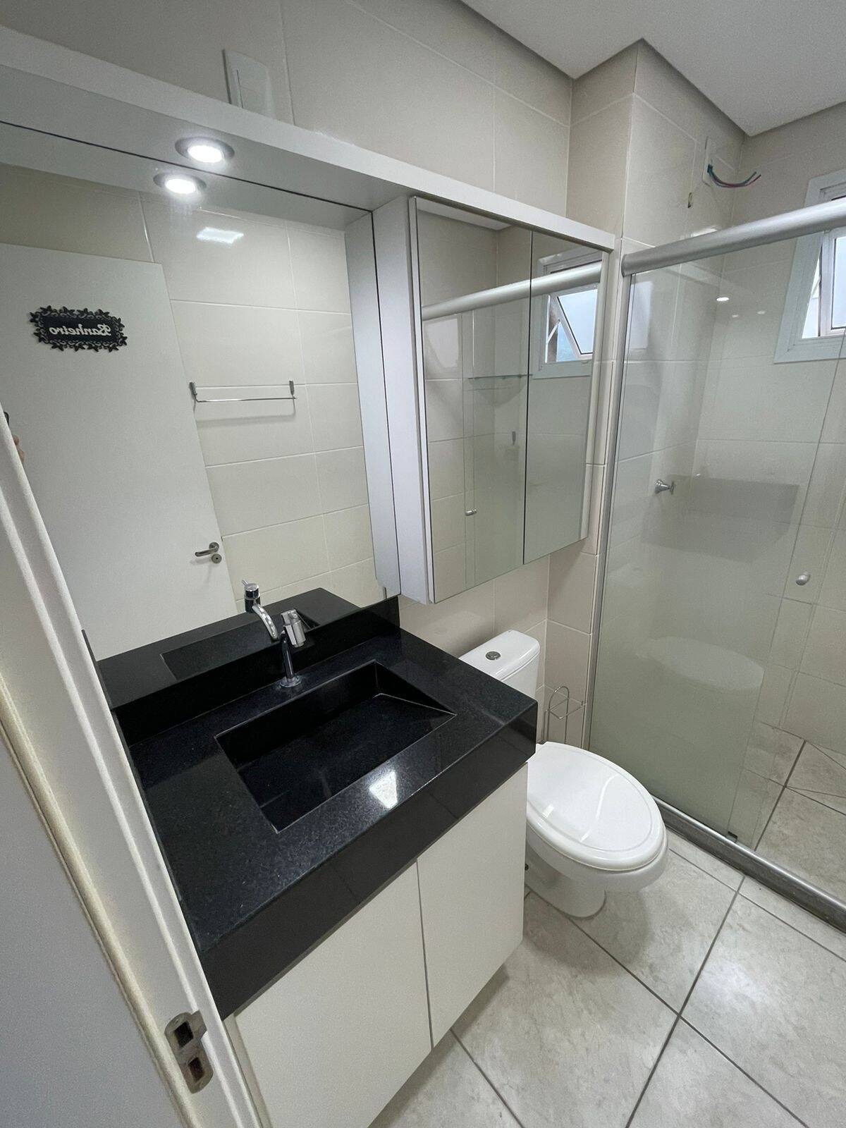 Apartamento à venda com 2 quartos, 68m² - Foto 1