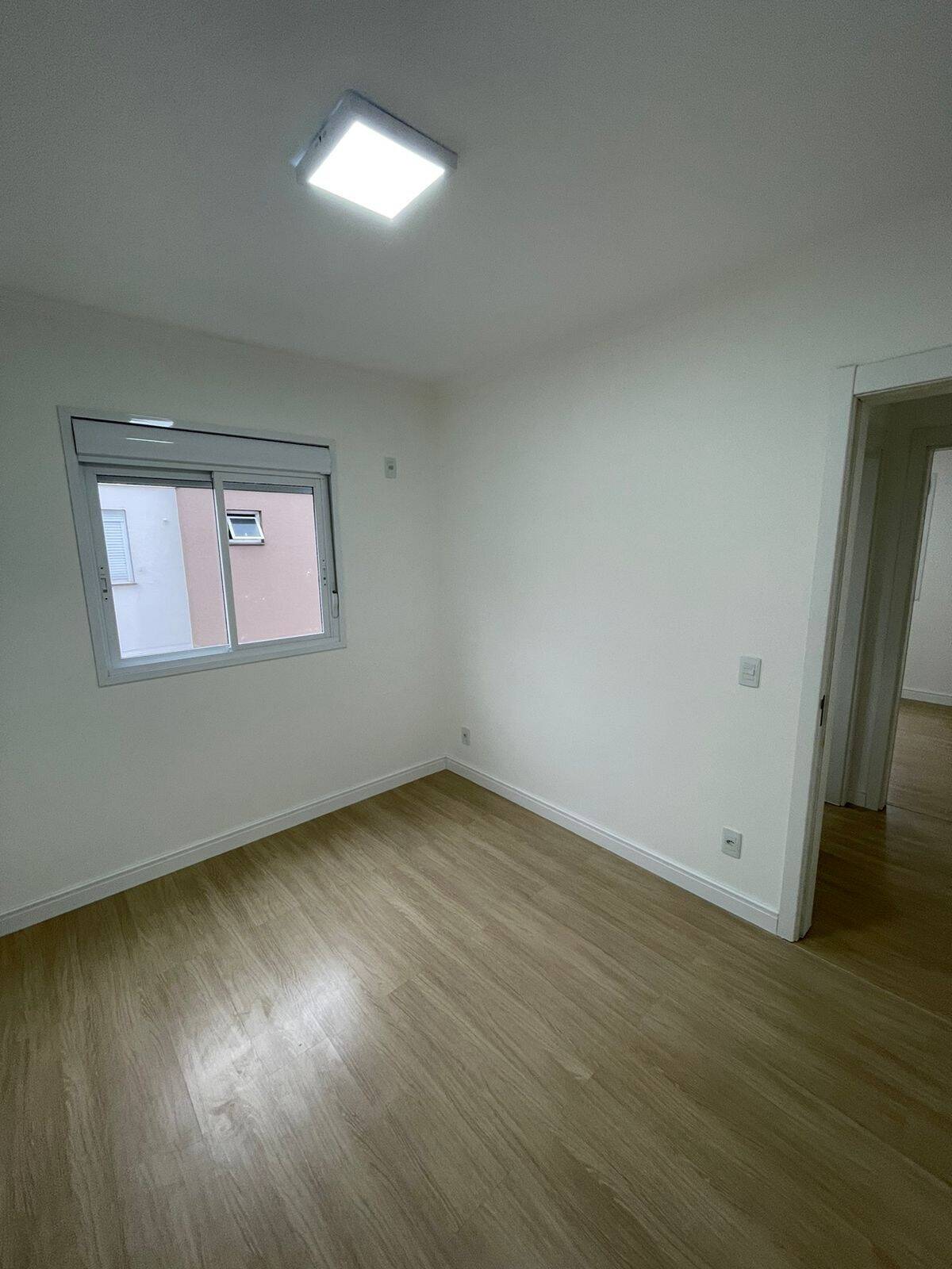 Apartamento à venda com 2 quartos, 68m² - Foto 4