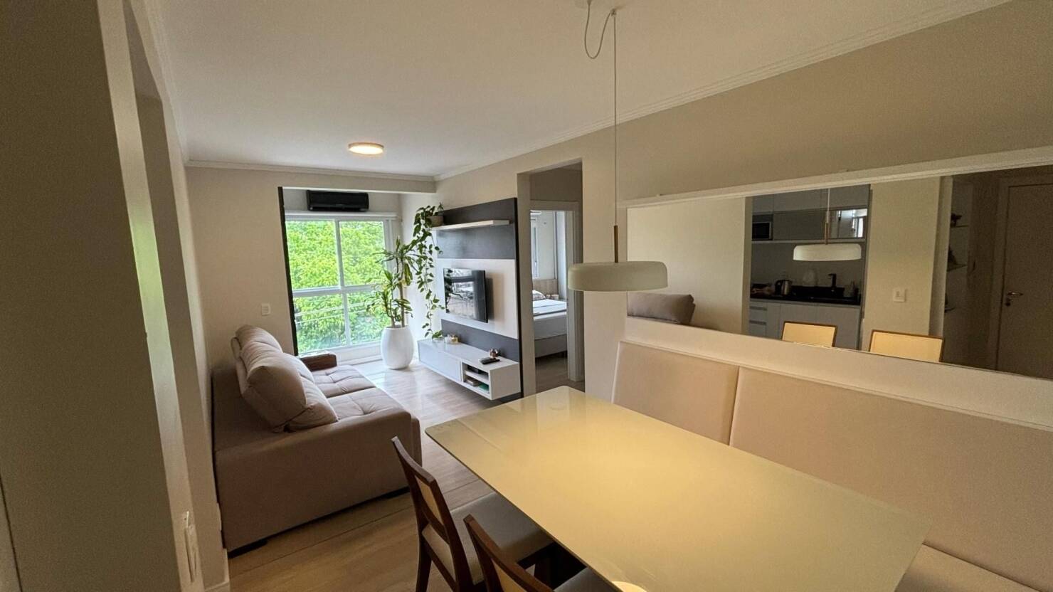 Apartamento à venda com 2 quartos, 57m² - Foto 1