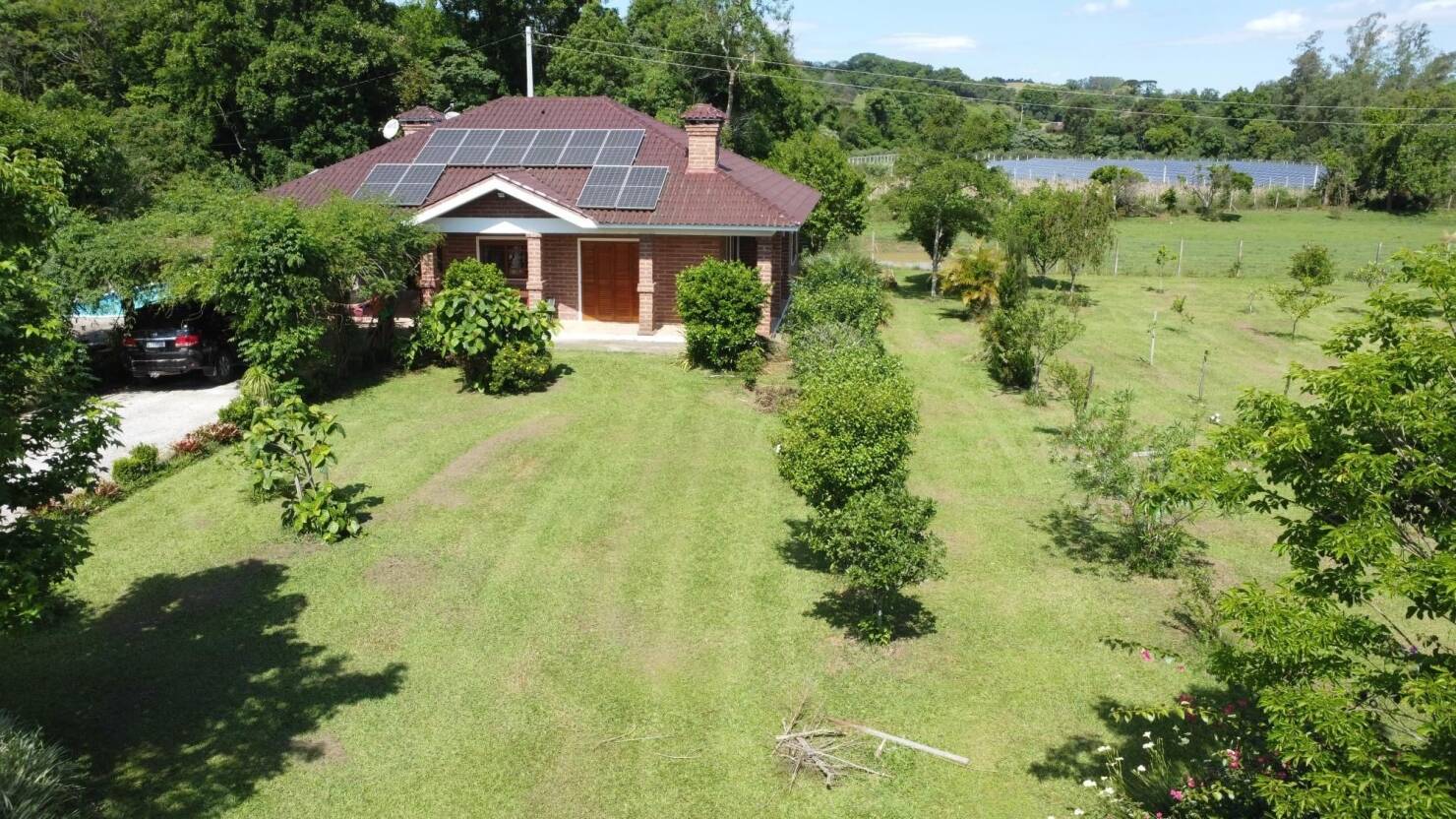 Chácara, 3 quartos, 10000 m² - Foto 1