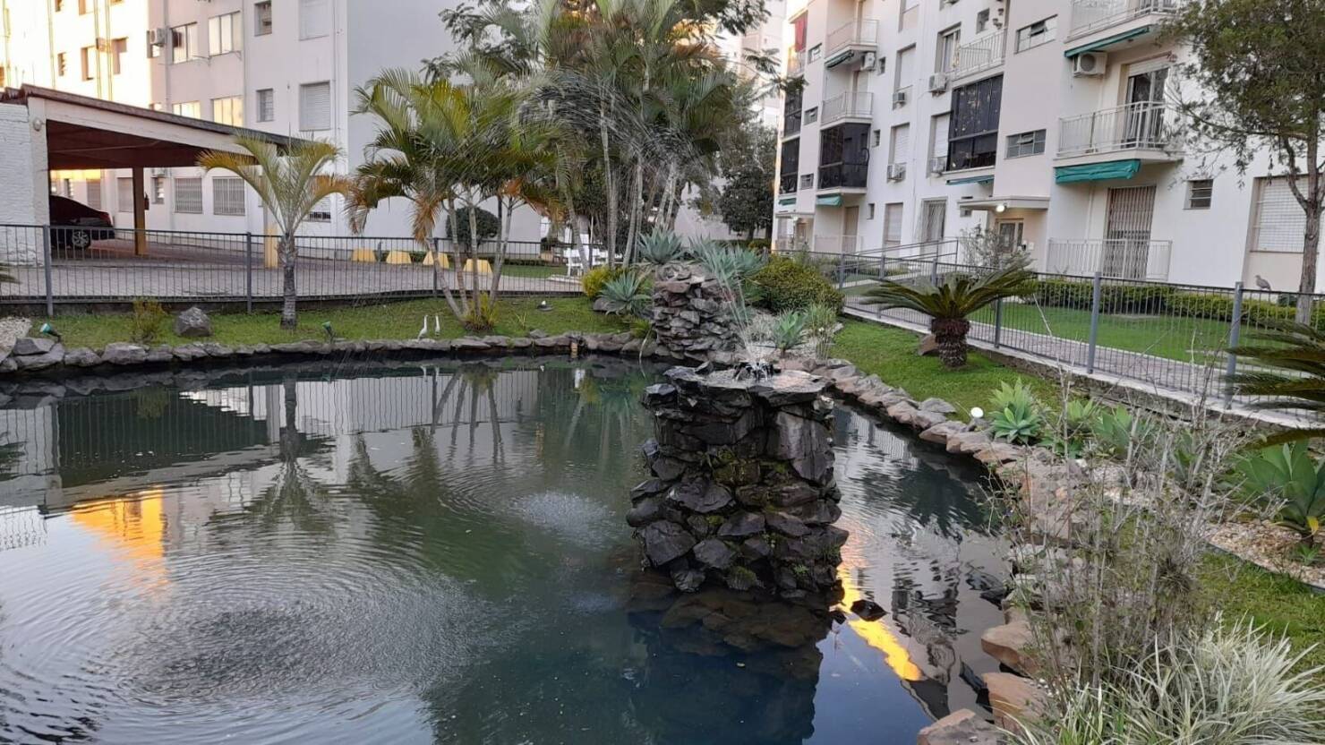 Apartamento à venda com 3 quartos, 85m² - Foto 2