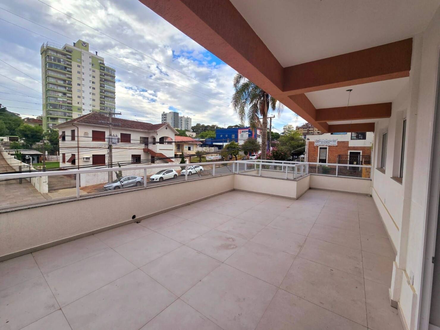 Apartamento à venda com 2 quartos, 61m² - Foto 2