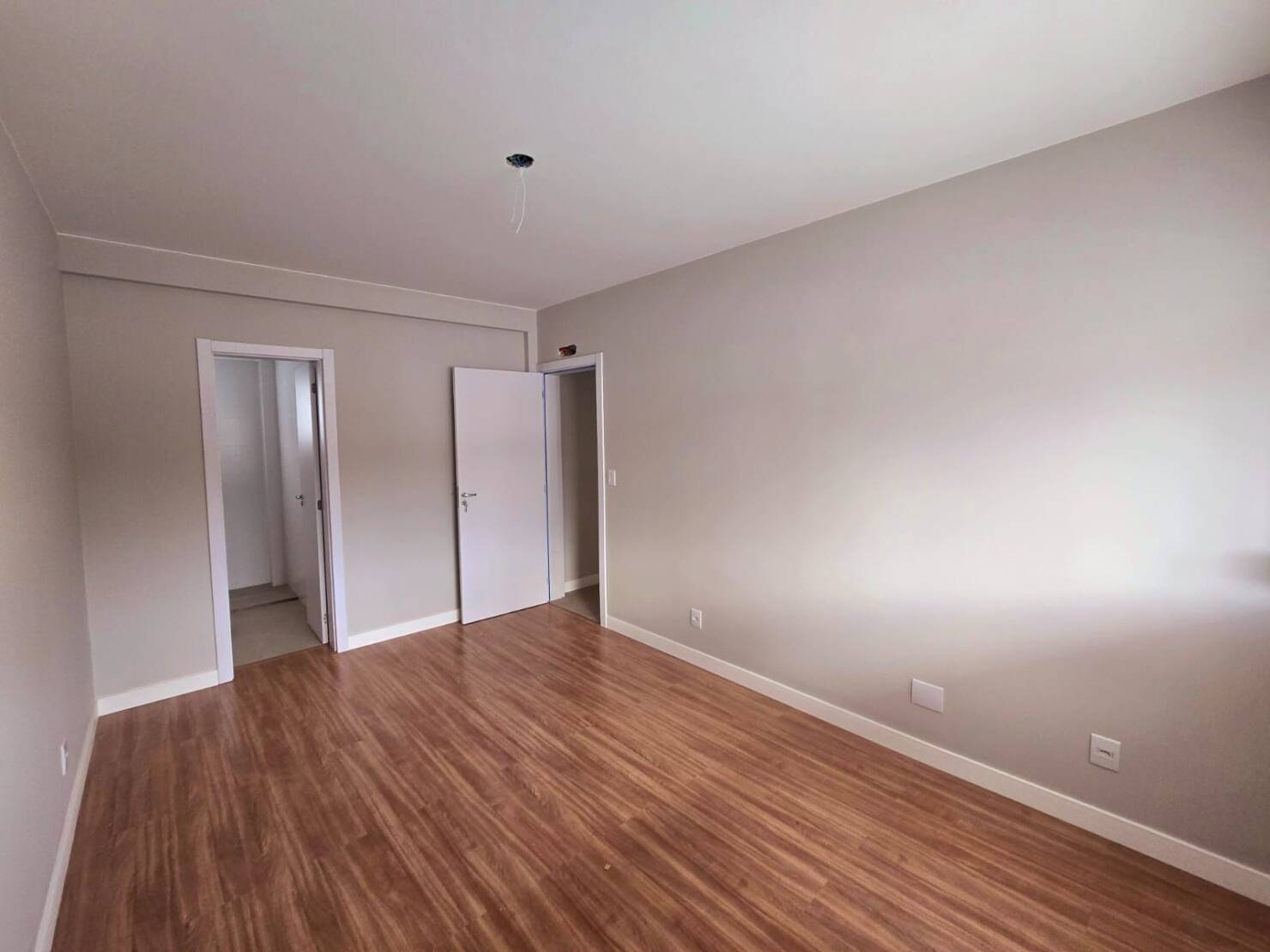 Apartamento à venda com 2 quartos, 61m² - Foto 10