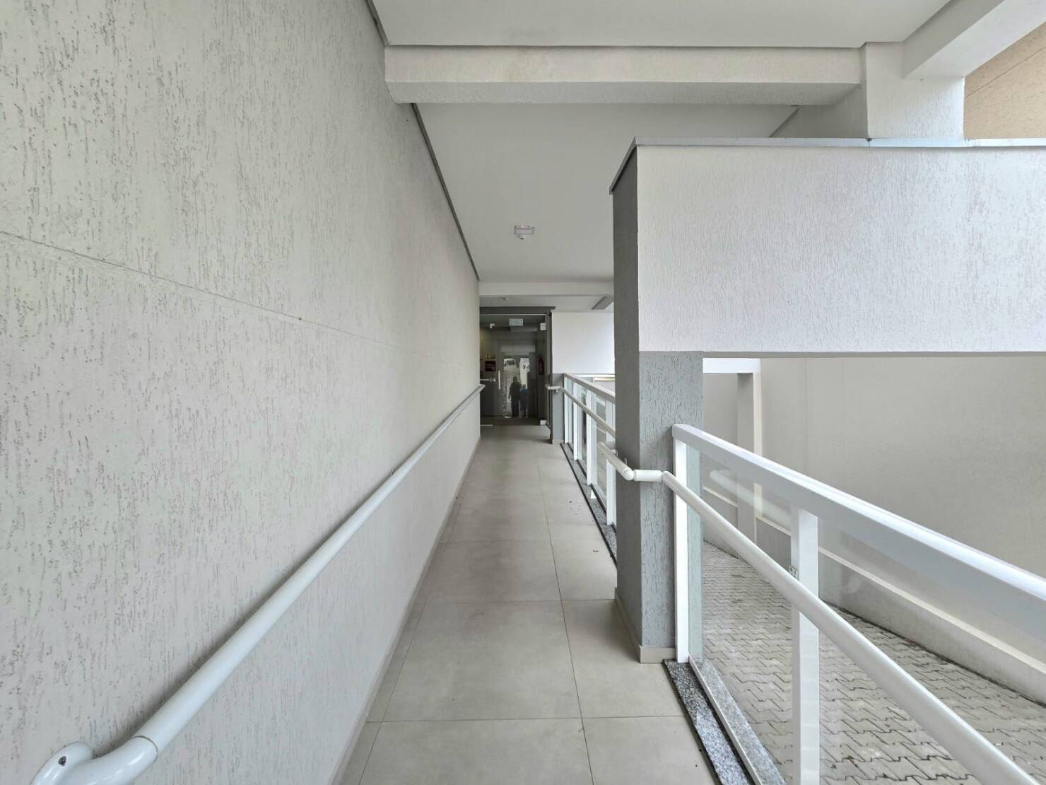 Apartamento à venda com 2 quartos, 61m² - Foto 17