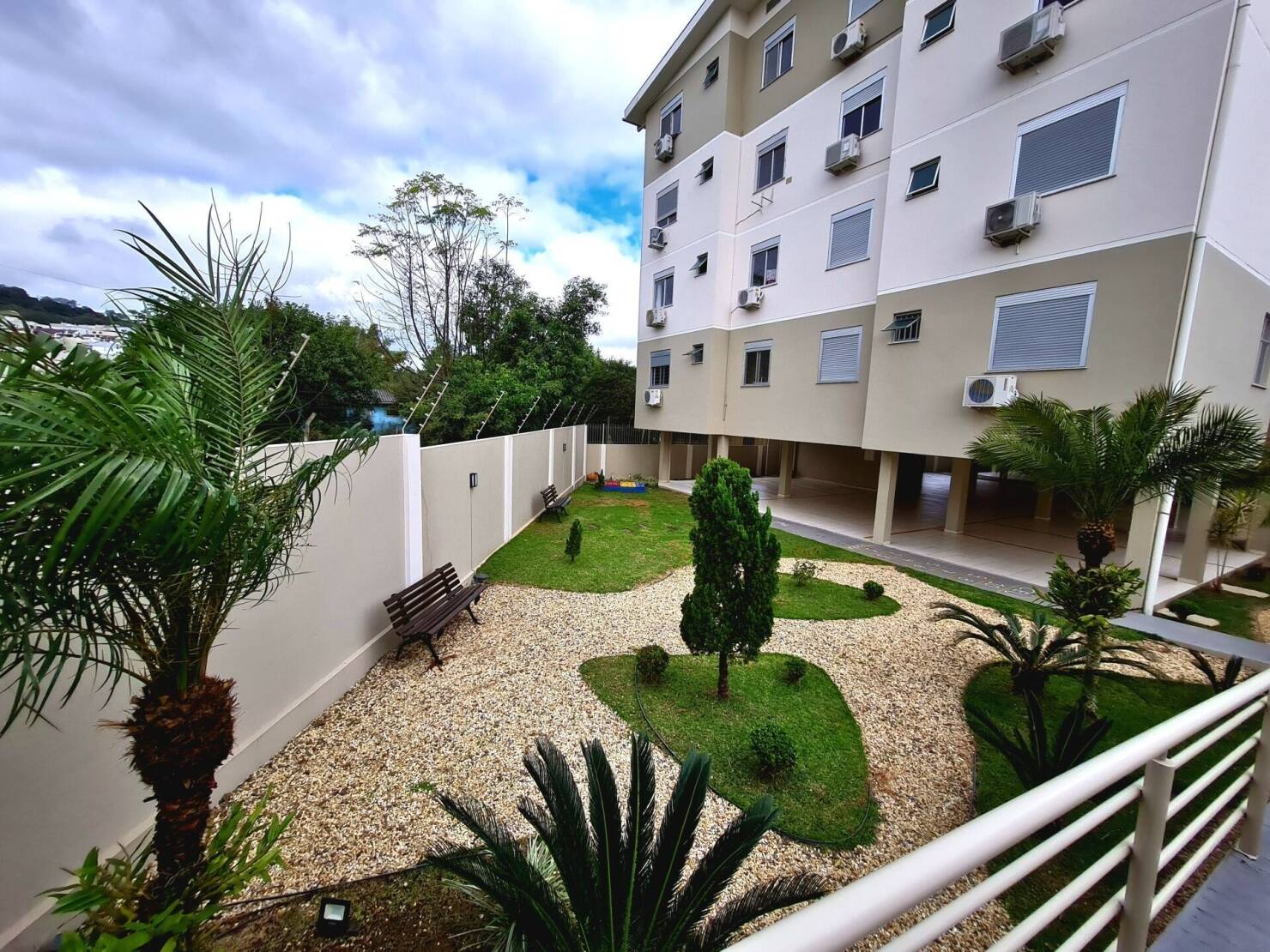 Apartamento à venda com 2 quartos, 61m² - Foto 2