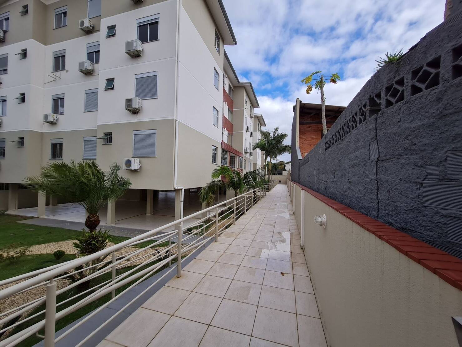 Apartamento à venda com 2 quartos, 61m² - Foto 4