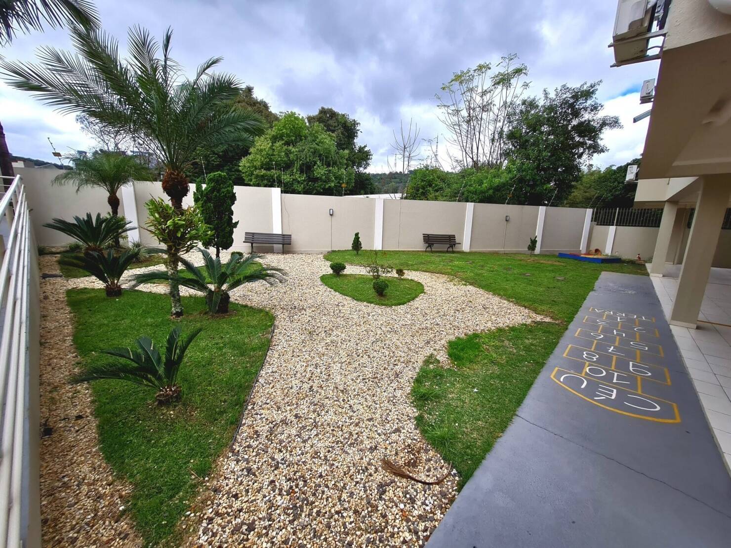 Apartamento à venda com 2 quartos, 61m² - Foto 5