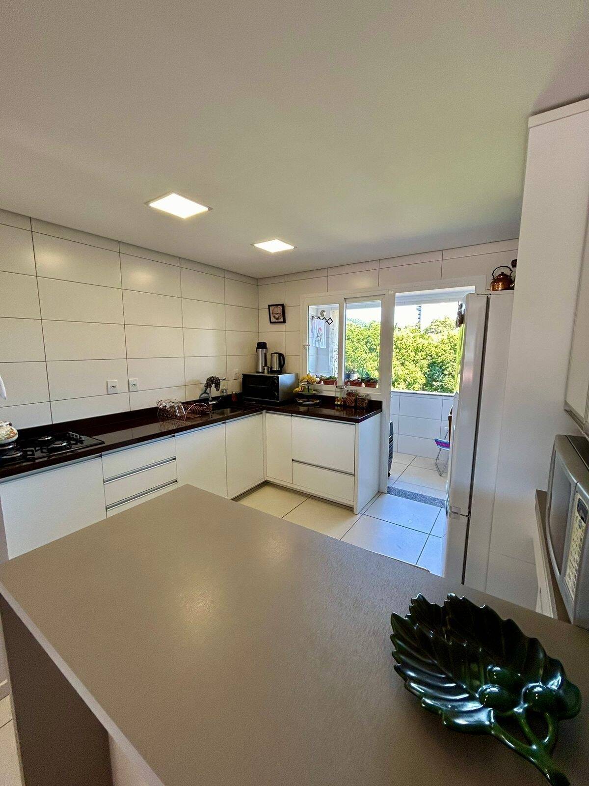 Apartamento à venda com 3 quartos, 90m² - Foto 1