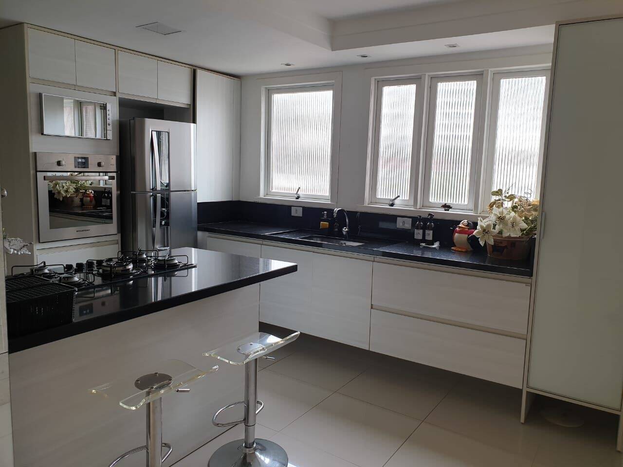 Apartamento à venda com 3 quartos, 203m² - Foto 5
