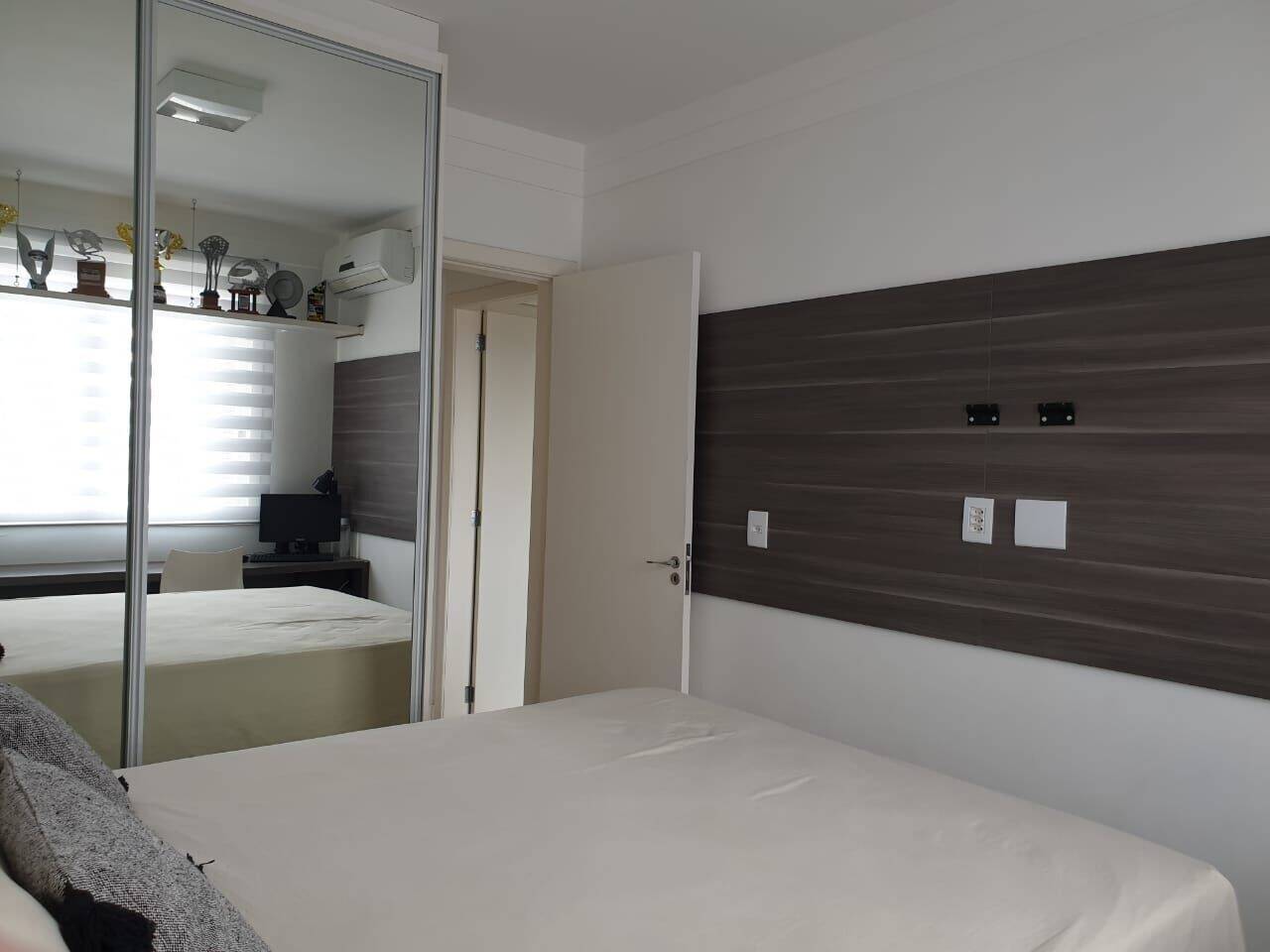 Apartamento à venda com 3 quartos, 203m² - Foto 15