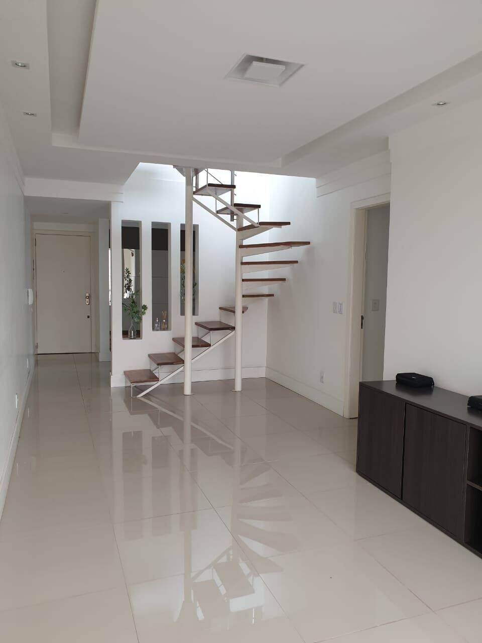 Apartamento à venda com 3 quartos, 203m² - Foto 25