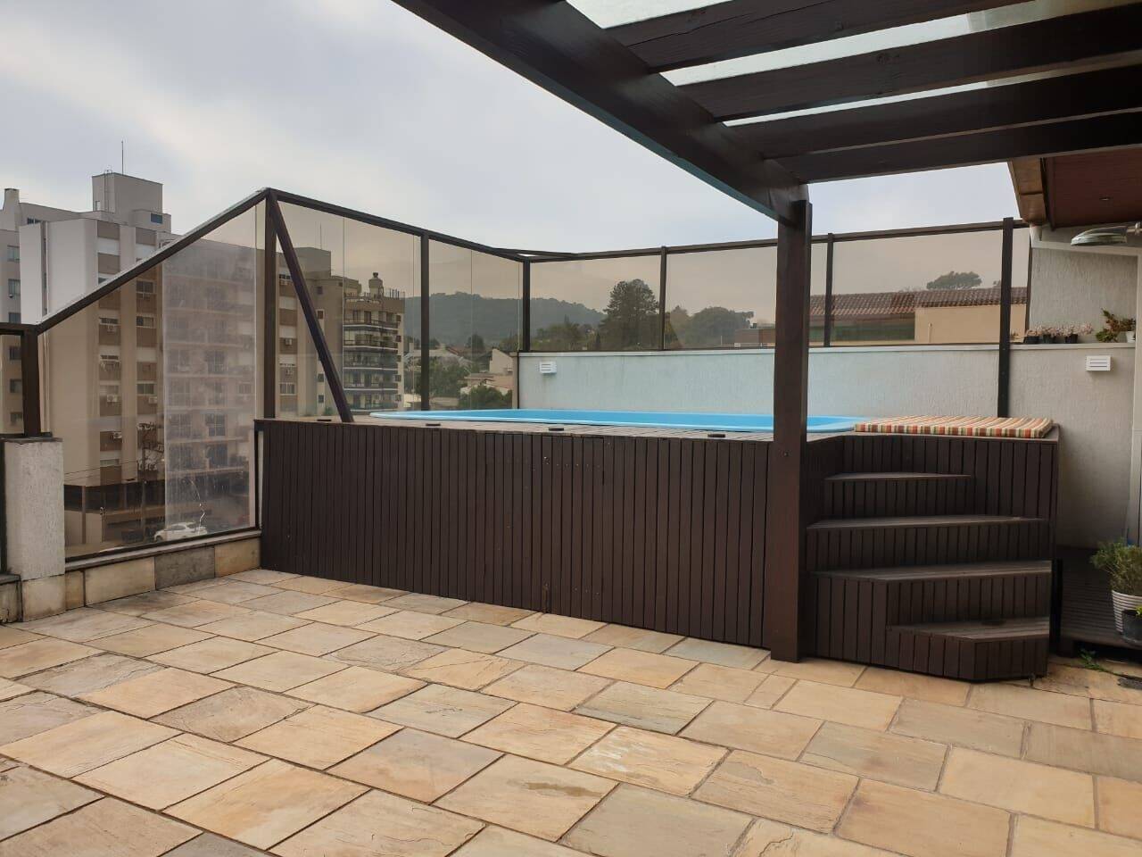 Apartamento à venda com 3 quartos, 203m² - Foto 1