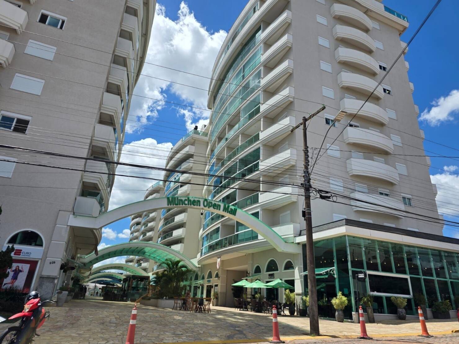 Apartamento, 3 quartos, 147 m² - Foto 2