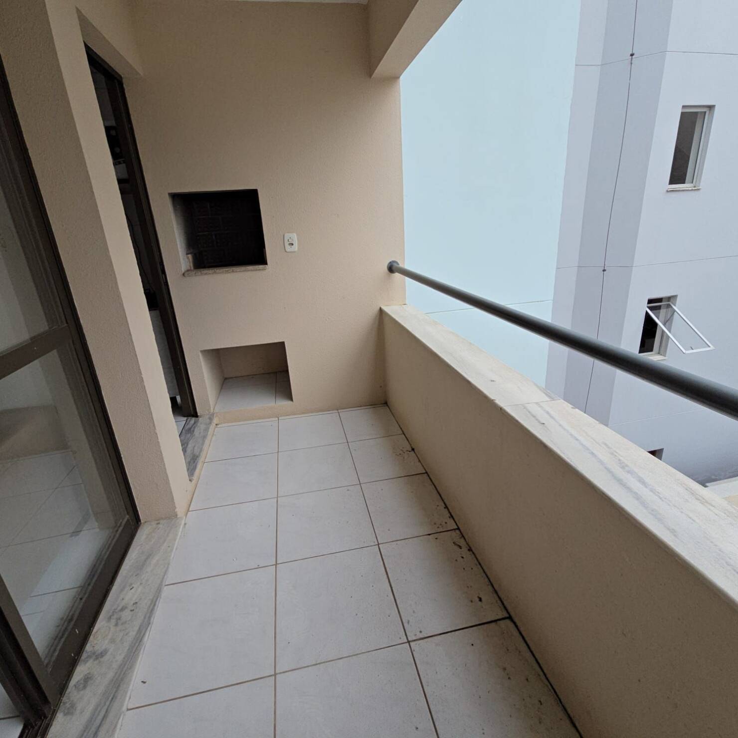 Apartamento à venda com 2 quartos, 61m² - Foto 2