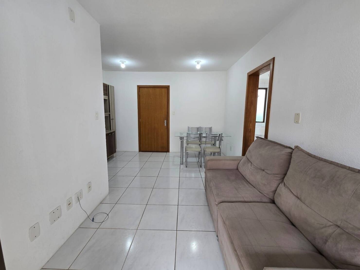 Apartamento à venda com 2 quartos, 61m² - Foto 5